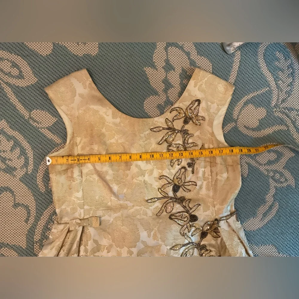 Gorgeous gold vintage dress with sequined floral accents and bows - Picture 3 of 13